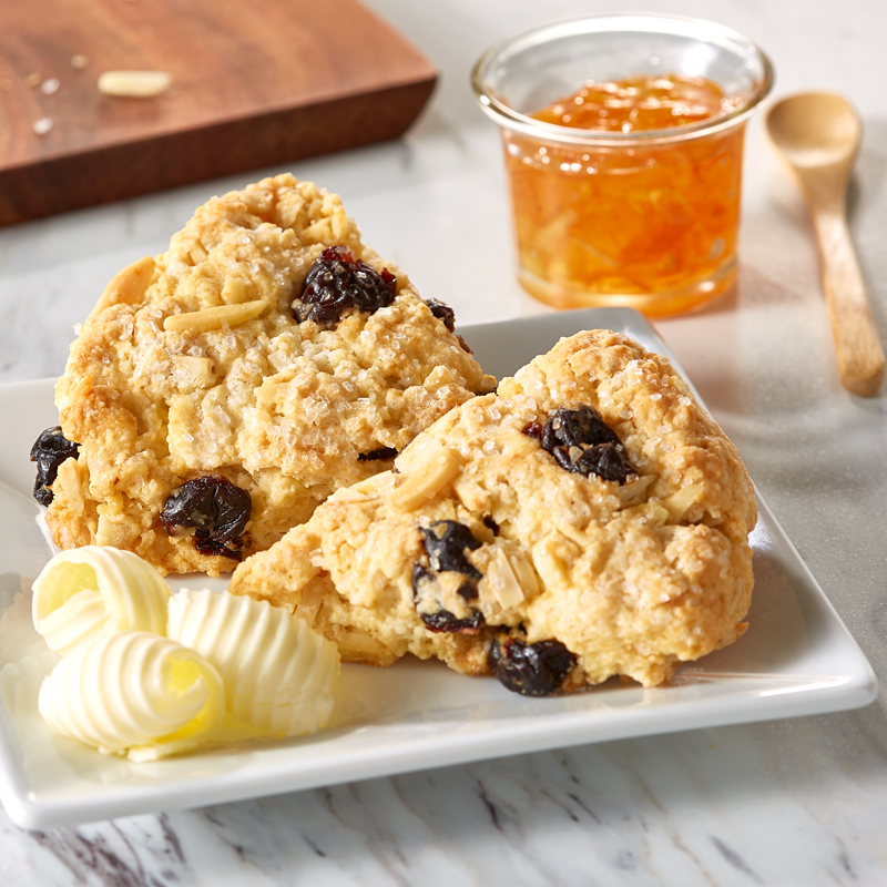 Scones de cereza y almendras 
