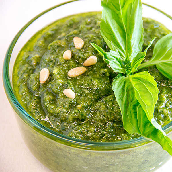 Pesto de albahaca tradicional